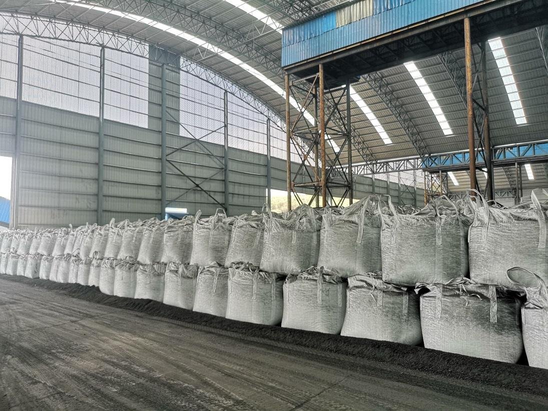 Machined electrodes stacked for shipment